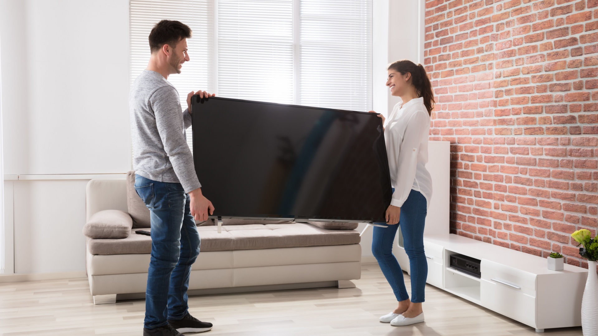 Pack a Flat Screen TV in 5 Easy Steps